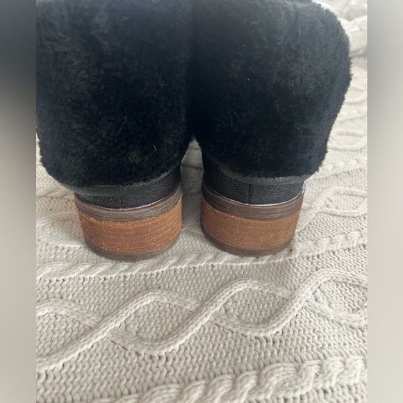 G.H. Bass & Co. Black Leather Ankle Booties with Faux Fur Women’s size 9 - Picture 6 of 13